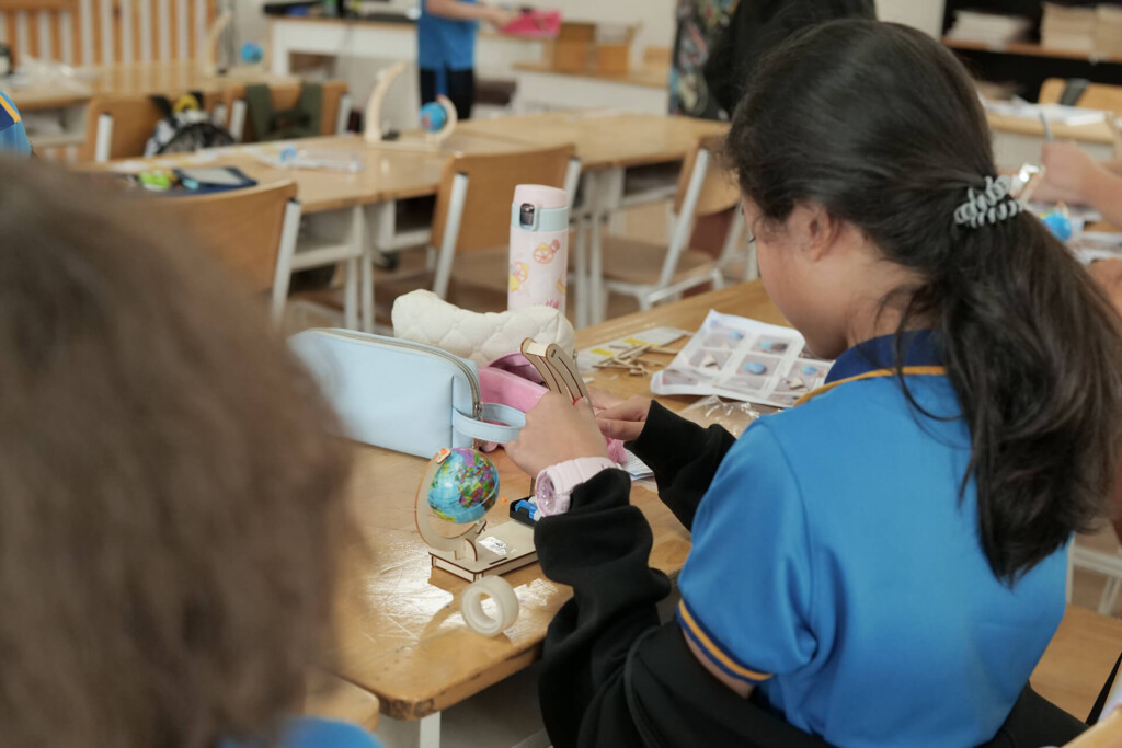 Élémentaire Gallery 04